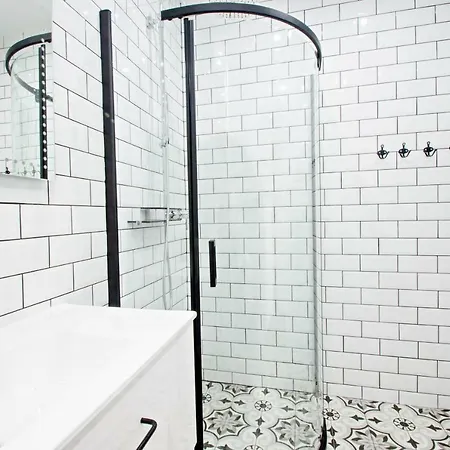 2 Bedroom With Balcony 그단스크