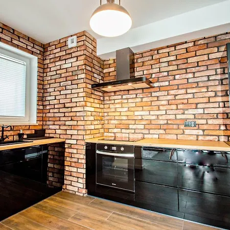 2 Bedroom With Balcony 아파트 *
