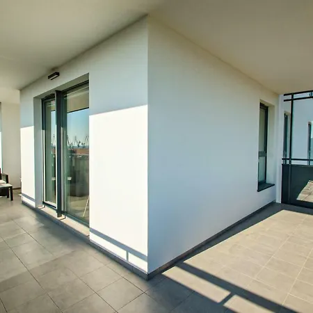 2 Bedroom With Balcony * 그단스크