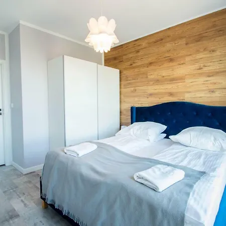 2 Bedroom With Balcony 아파트 그단스크